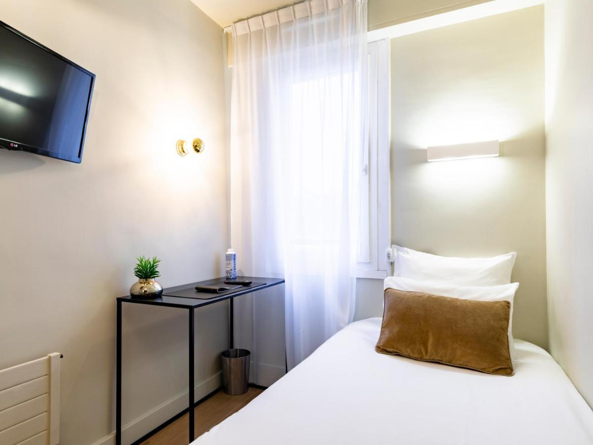 Moka Hotel Lorient Esterno foto