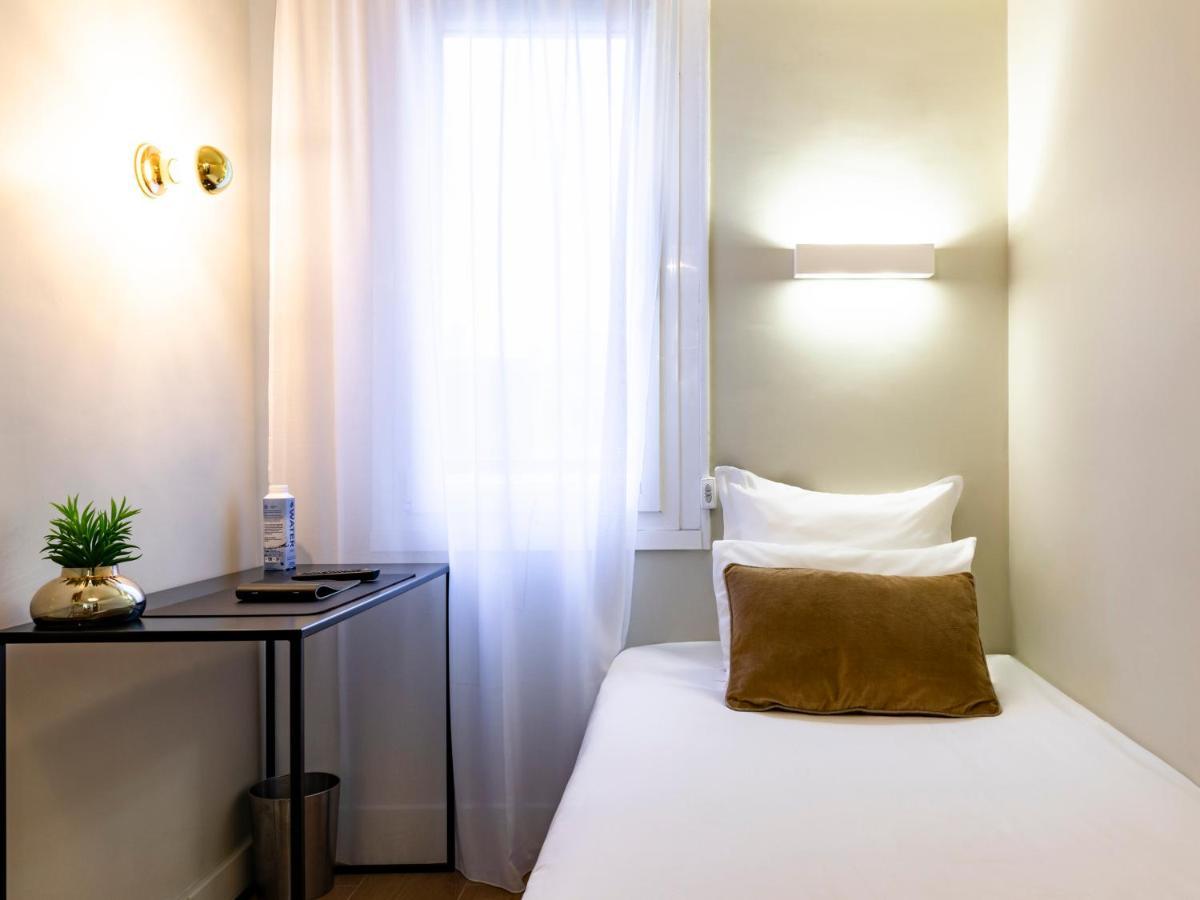 Moka Hotel Lorient Esterno foto