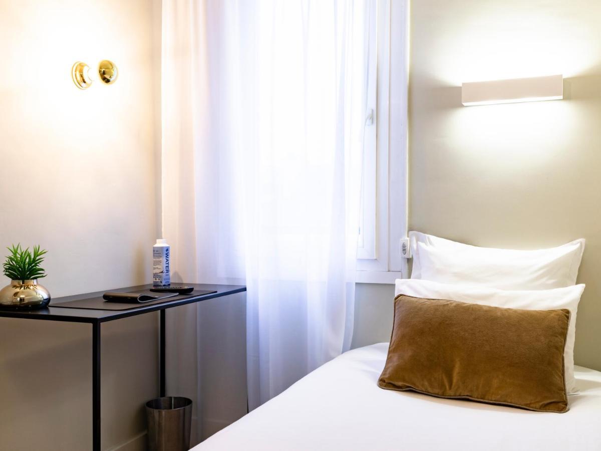 Moka Hotel Lorient Esterno foto